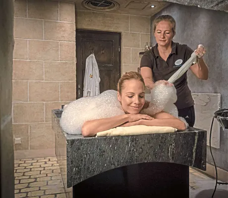 Seifenschaummassage_im_Santa_Isabel_Rust