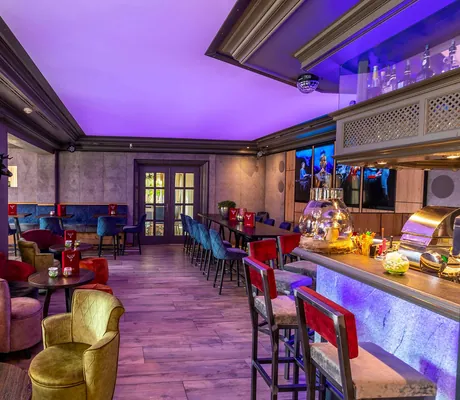 Restaurant mit Lichtern