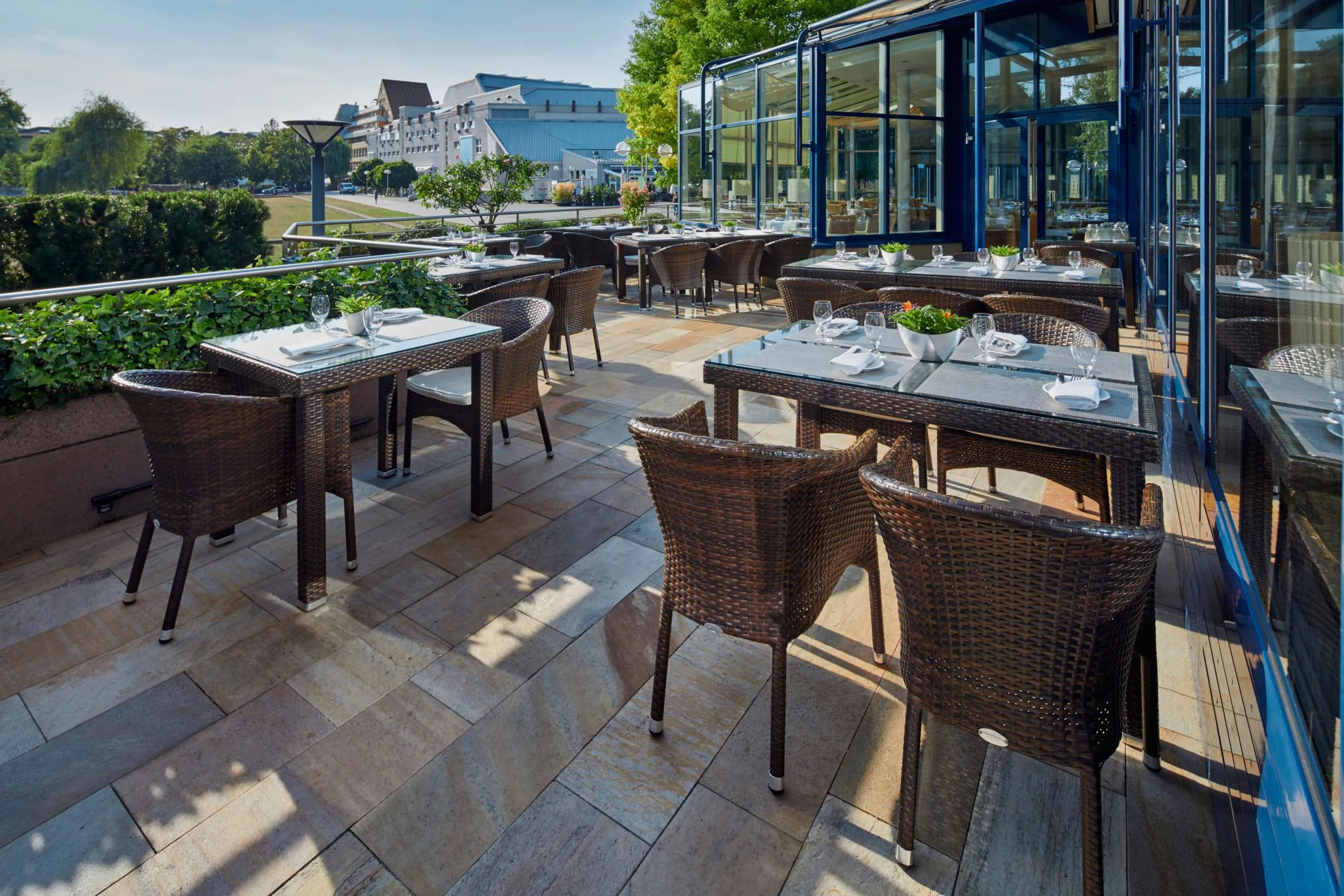 Parkhotel_pforzheim_Terrasse_im_Sommer