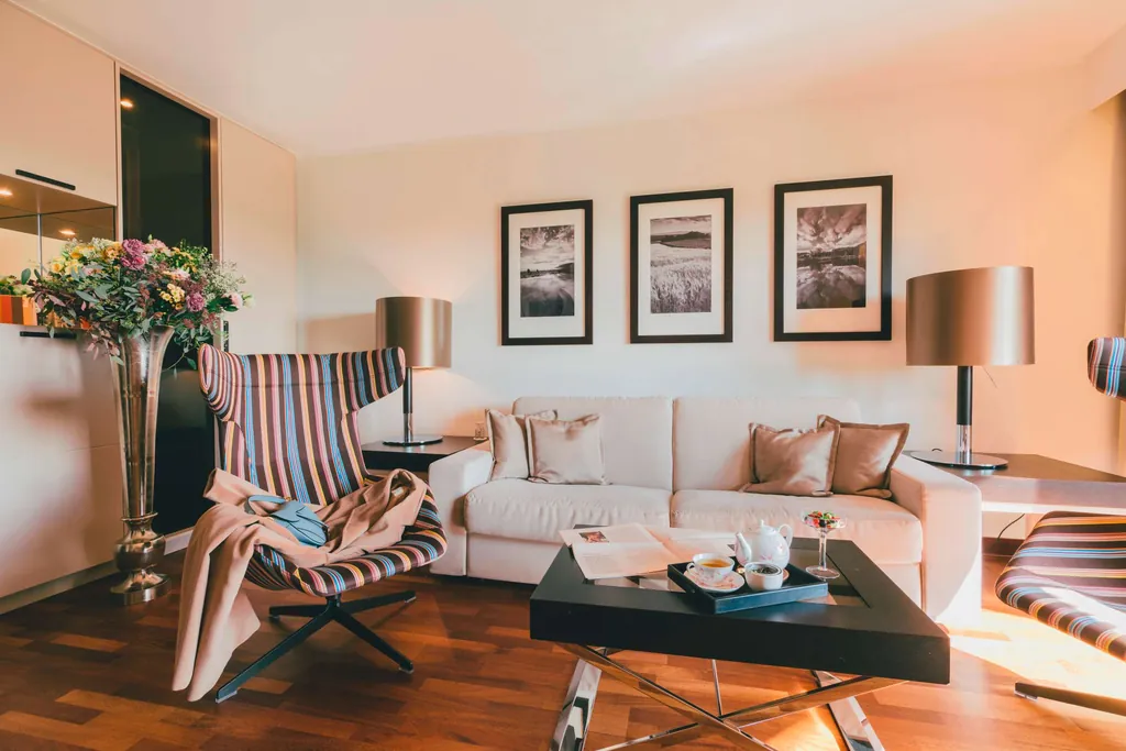 Wohnzimmer mit Couch