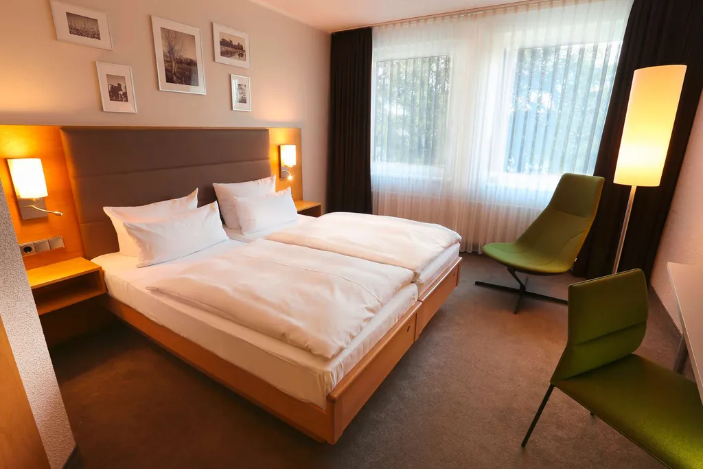 Zimmer mit Doppelbett_Seepark_Janssen
