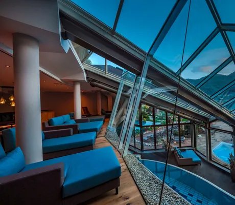 Blick aus dem Ruheraum des Wellnesshotel Ebner’s Waldhof am See Alpines Spa und Golf Resort