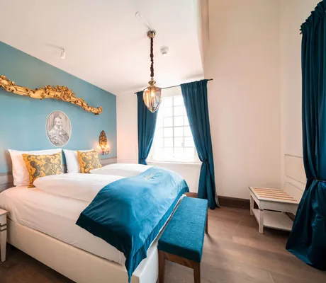 Kronasar_Deluxe Suite_blau