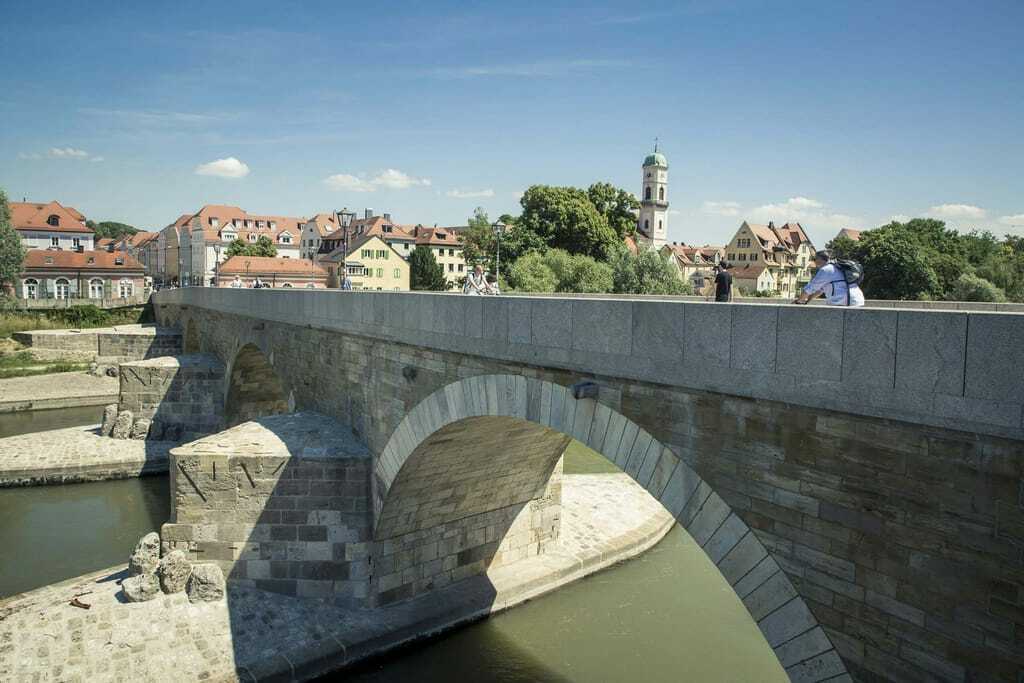 Die Steinerne Brücke in Regensburg