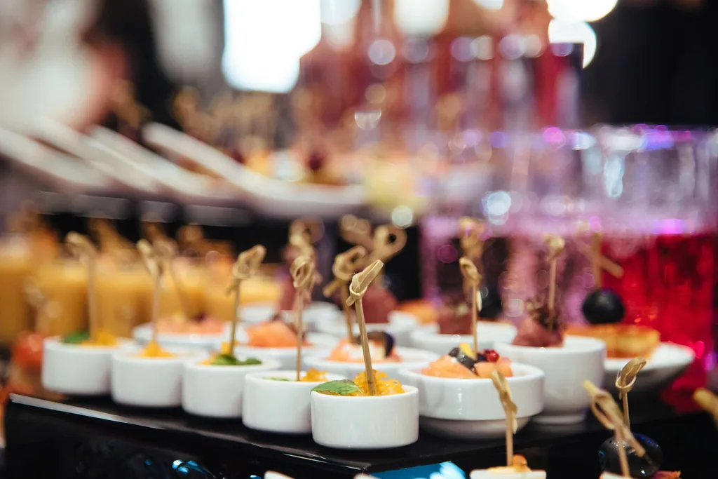 Kleine Schaelchen mit Brainfood in der Tagungspause