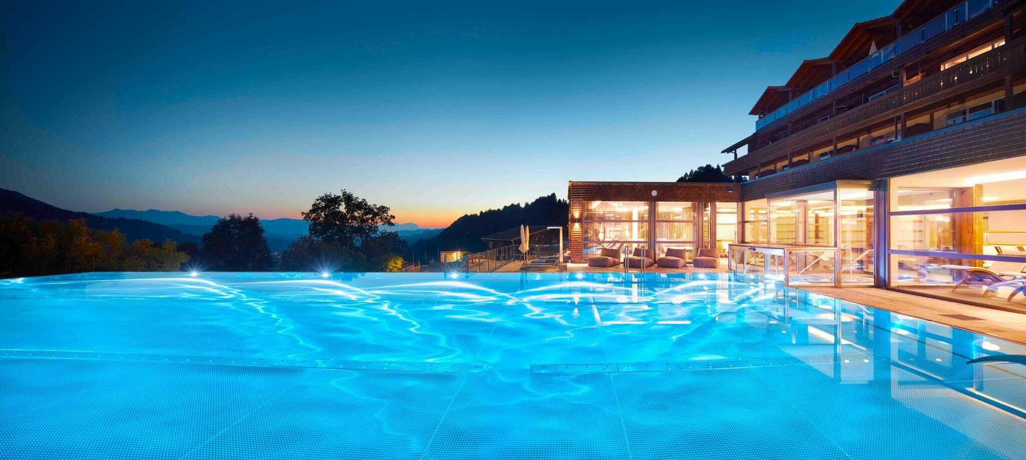Die schönsten Hotelpools im deutschsprachigen Raum - Mein Tophotel
