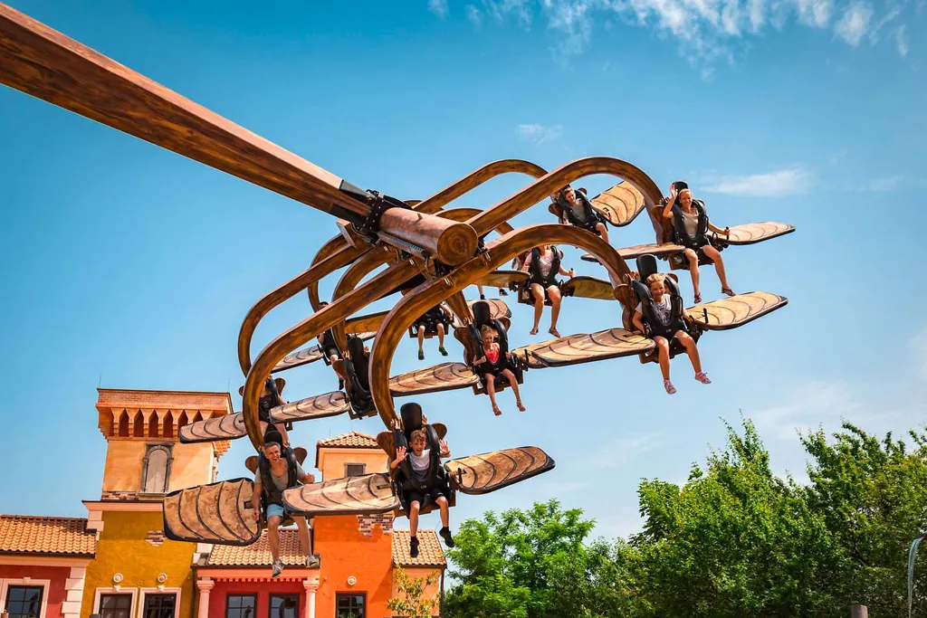 Freizeitpark Familypark Flugmaschine Kinder Fliegen Flugkarussell