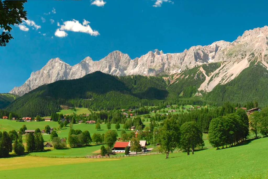 Blick auf den Dachstein_Wandern mit Hund