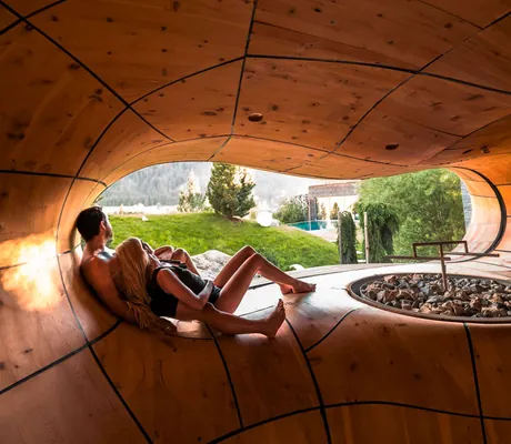 Bergsauna mit einem Paar