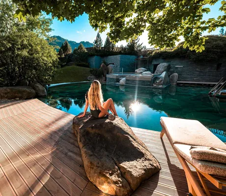 Quellteich mit Liegen