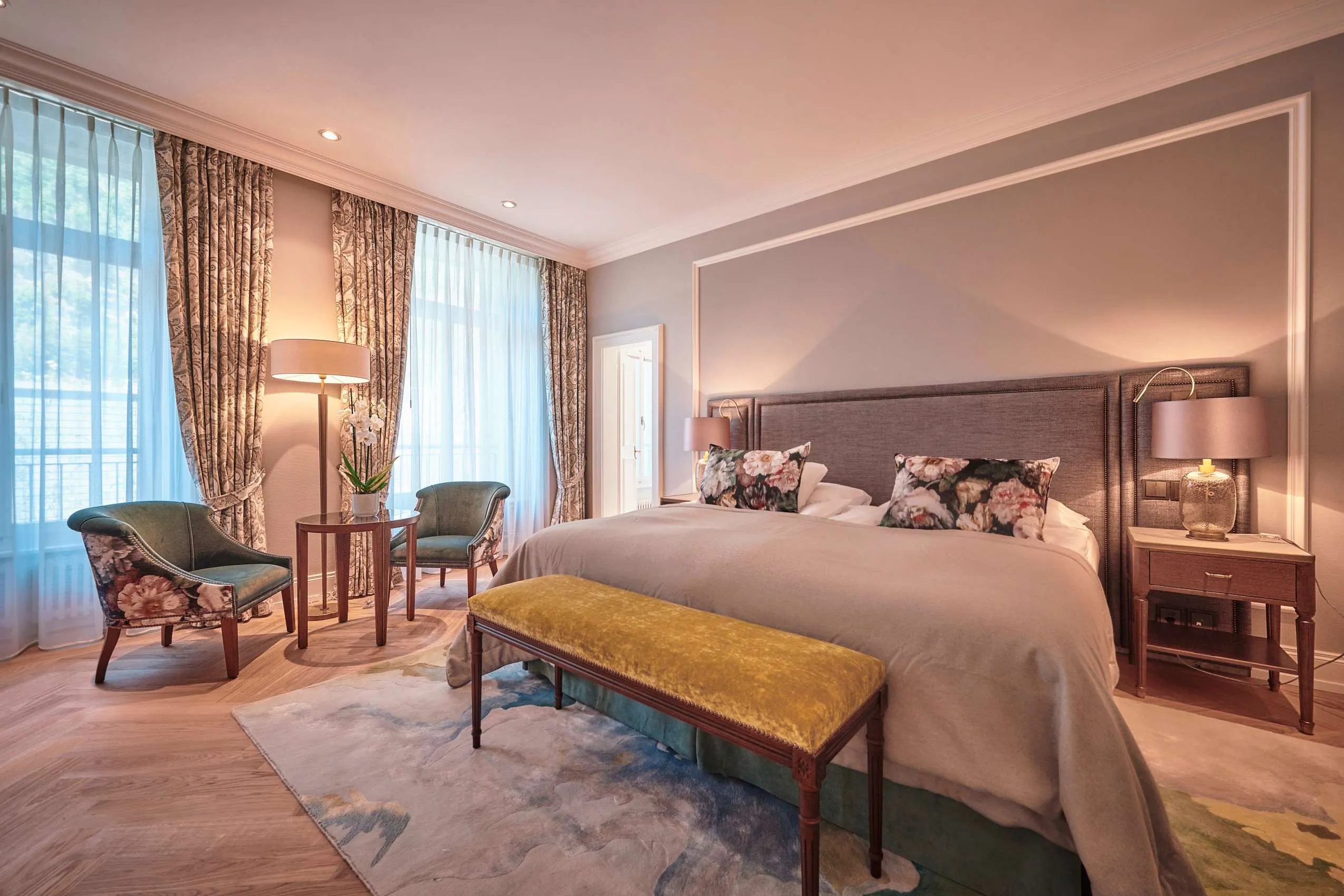 Doppelzimmer mit gro&szlig;en Bett