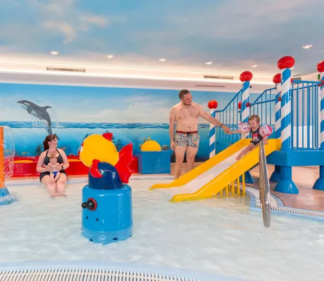 Kinderschwimmbecken im Familotel Kaiserhof