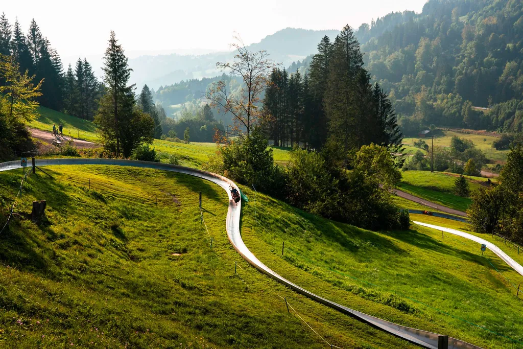 Sch&ouml;ne Landschaft rund um die Sommerrodelbahn H&uuml;ndle