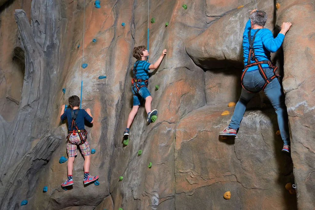 Kletterwand im Strandhotel Weissenhäuser Strand.