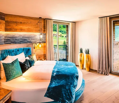 türises_Doppelbett_Chalet_Salena