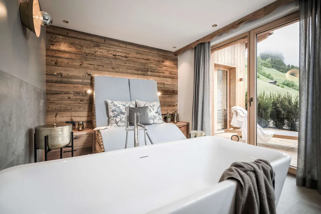 Blick_von_Badewanne_nach_draußen_Geislerhof