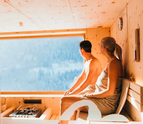 Paar_in_der_Sauna_Sonnenhang