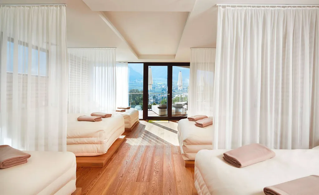 weiße_Ruhebetten_im_Preidlhof