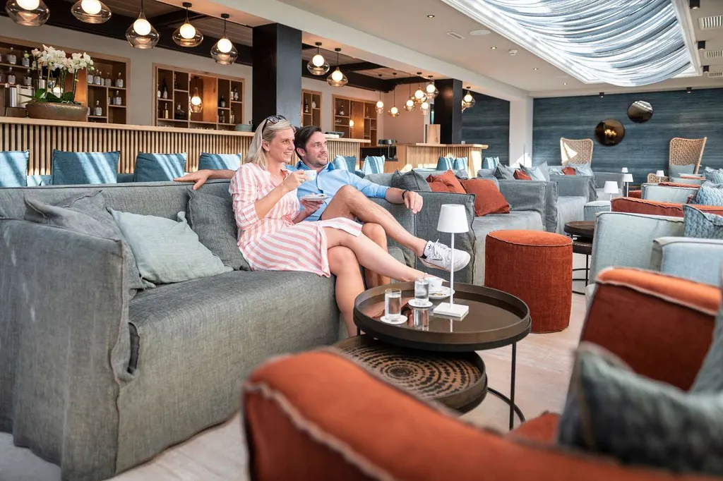 Gemütliche Bar mit maritimem Flair im Wellnesshotel Ebners Waldhof am See