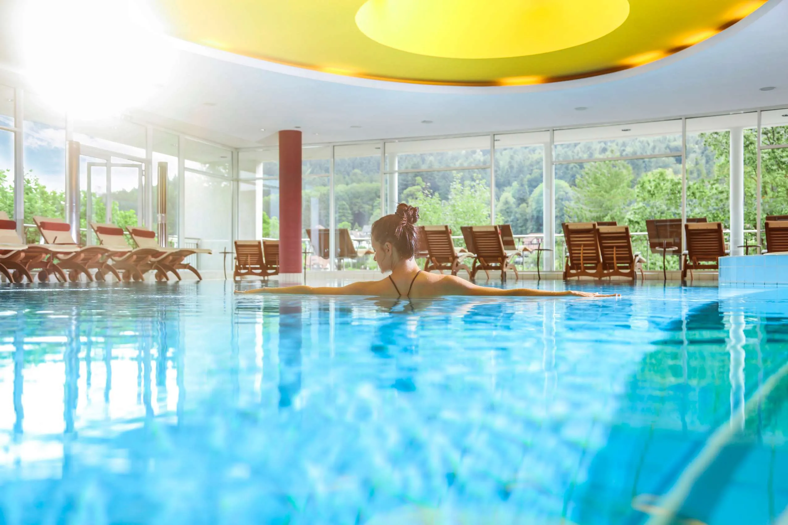 Mineral-Thermalschwimmbad im Thermenhotel Schwarzwald Panorama