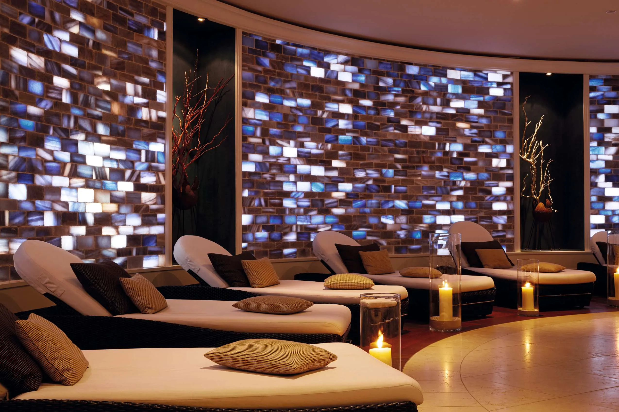 Ruheraum mit Salzwand im Wellnesshotel Engel Obertal im Schwarzwald