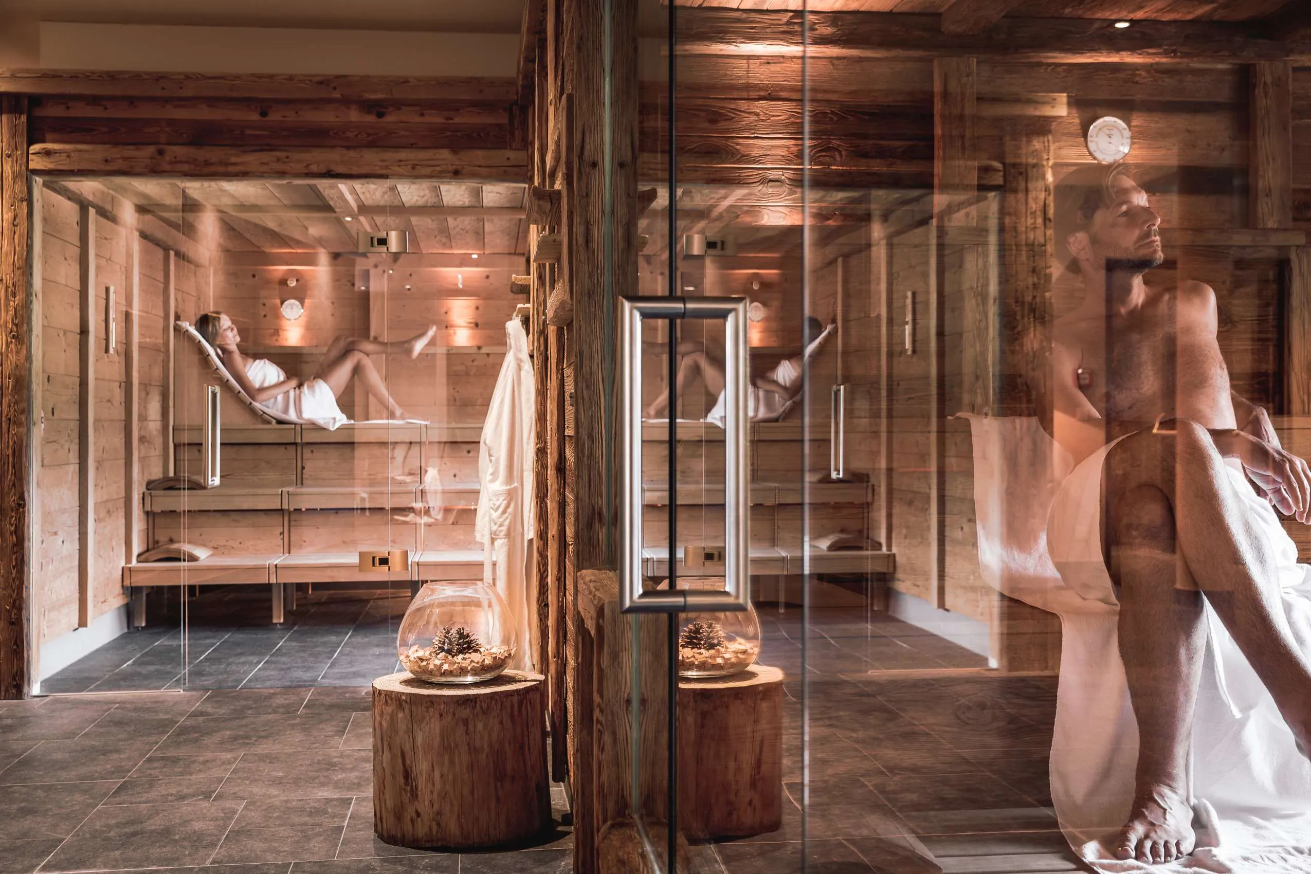 Saunalandschaft im Tiroler Wellnesshotel Krumers Post Hotel & Spa