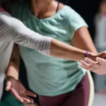 Übungen im Rahmen der Feldenkrais-Therapie