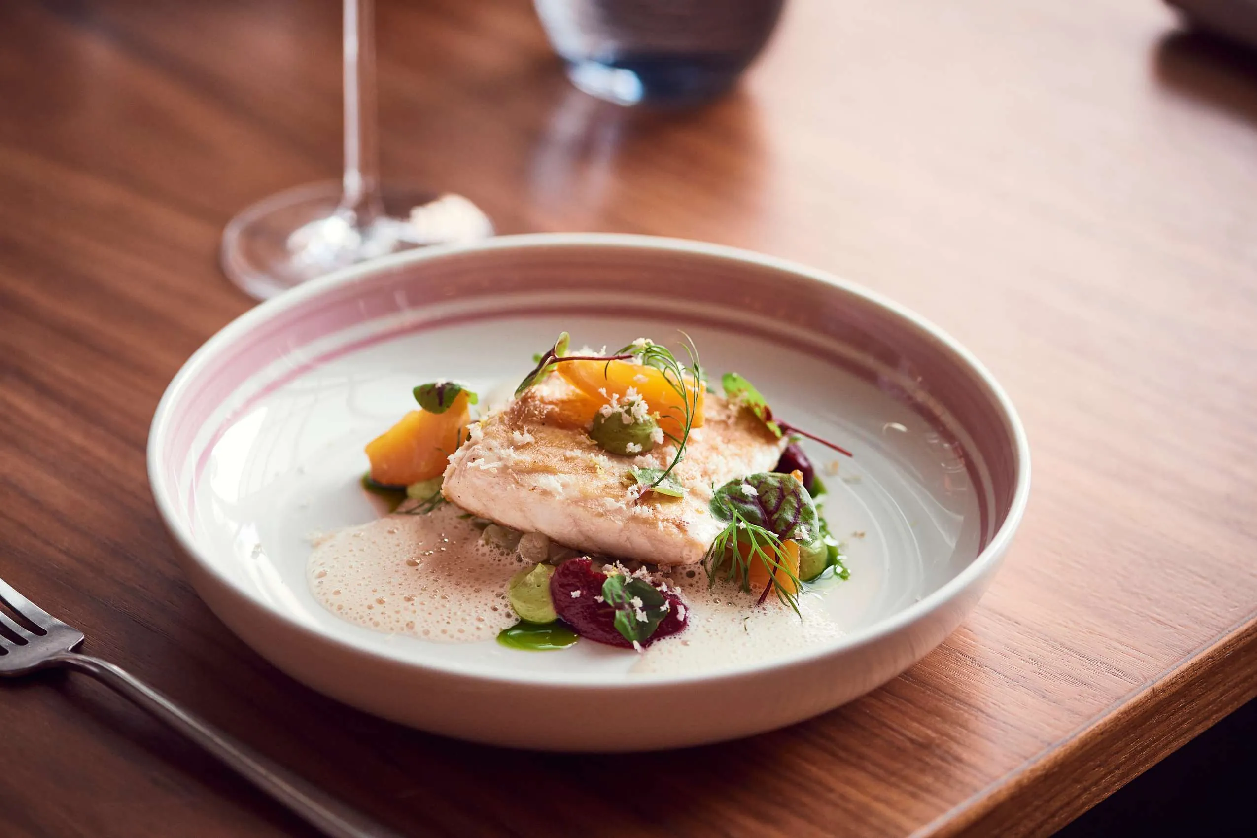 Fischgericht auf Teller