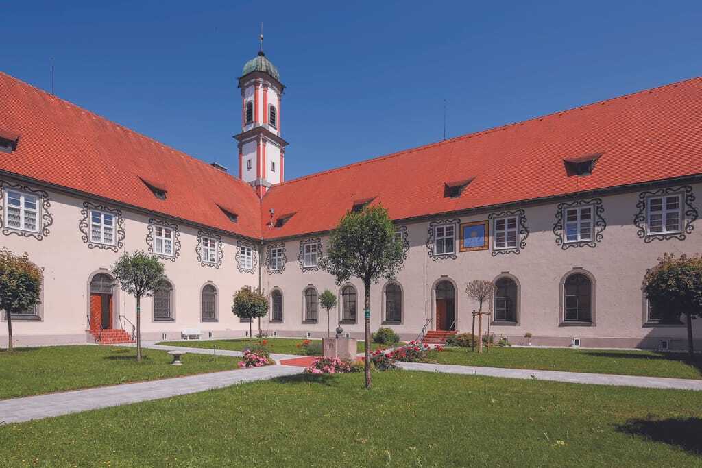 Klosterinnenhof Kuroase im Kloster