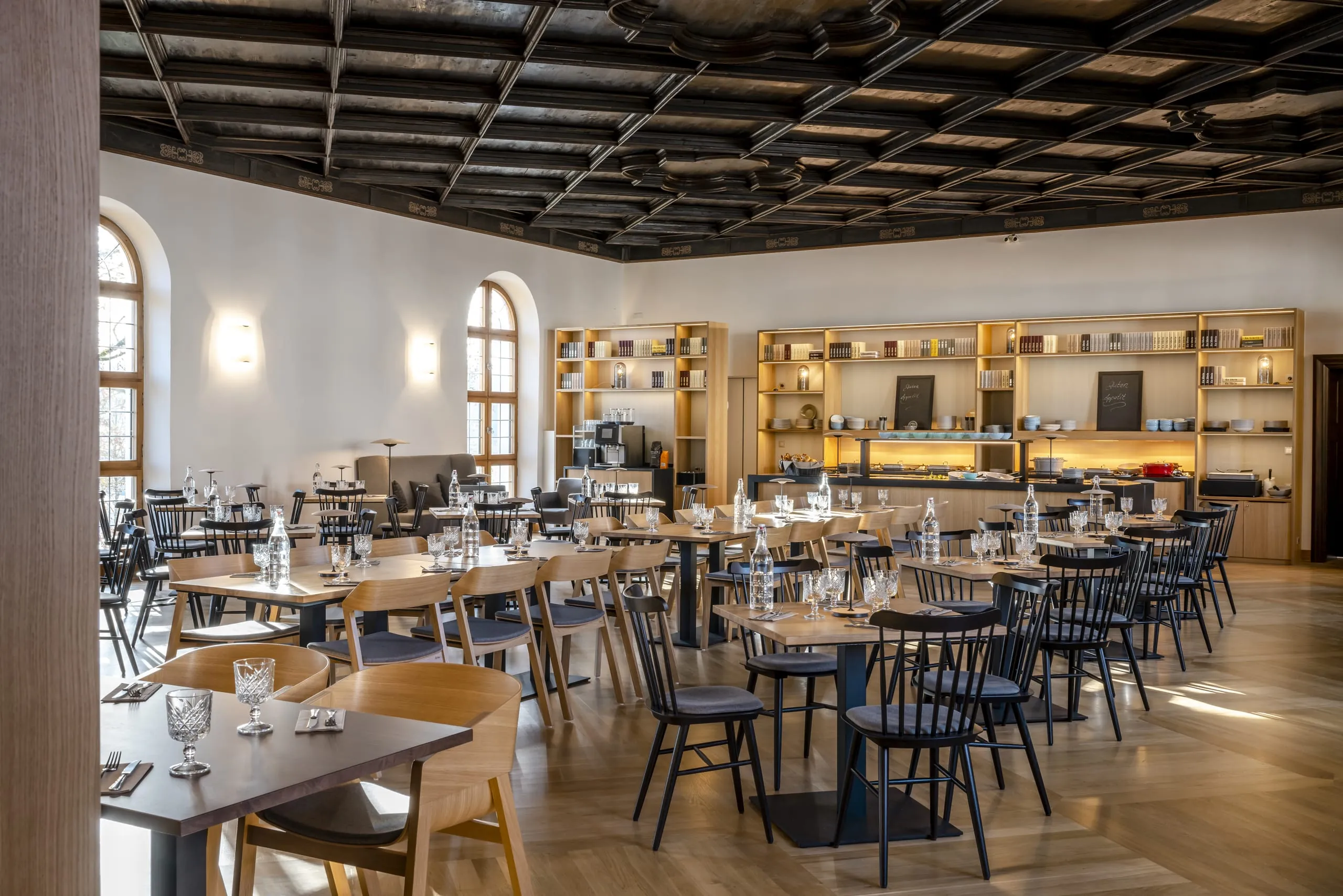Restaurant innen Gesamtaufnahme Kloster Seeon
