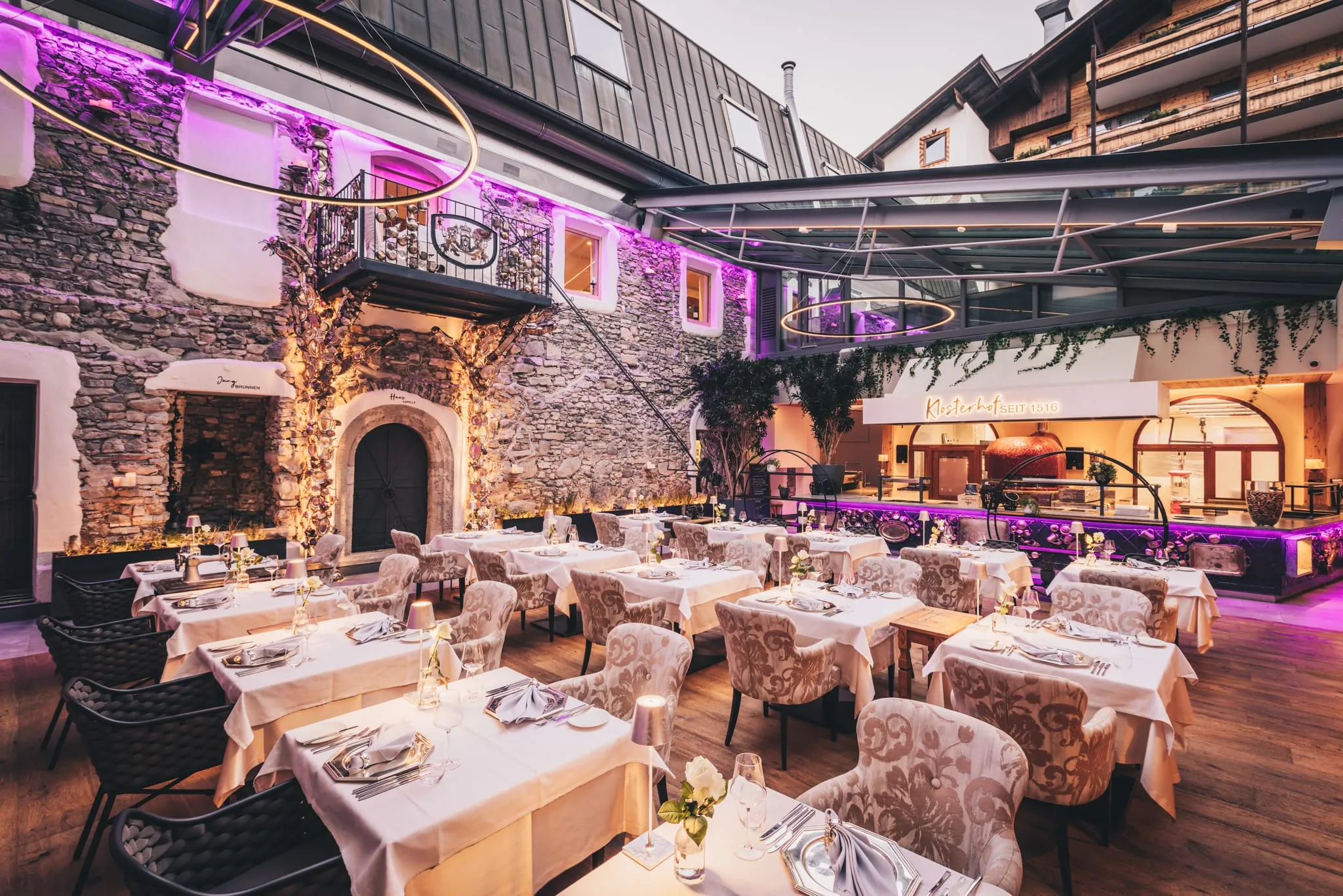 Innenhof Hofrestaurant Klosterbraeu Seefeld