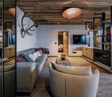 Wohnzimmer im Chalet des Hotel Gassner
