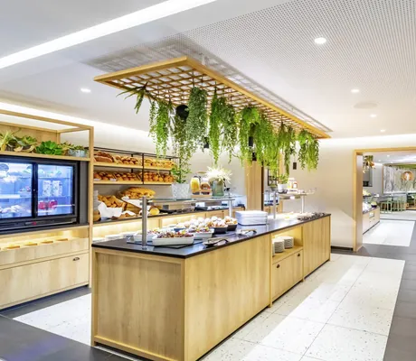 Modernes Frühstücksbuffet im Familotel Elldus Resort