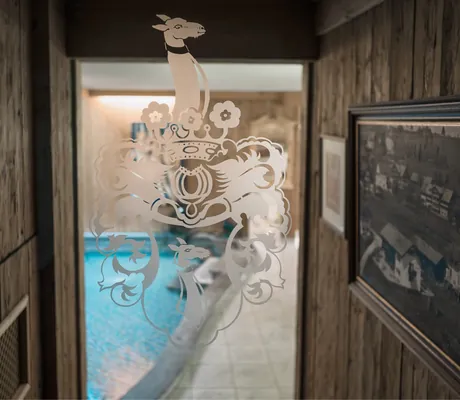 Türe zum Massagebereich des Wellnesshotel Mittelburg