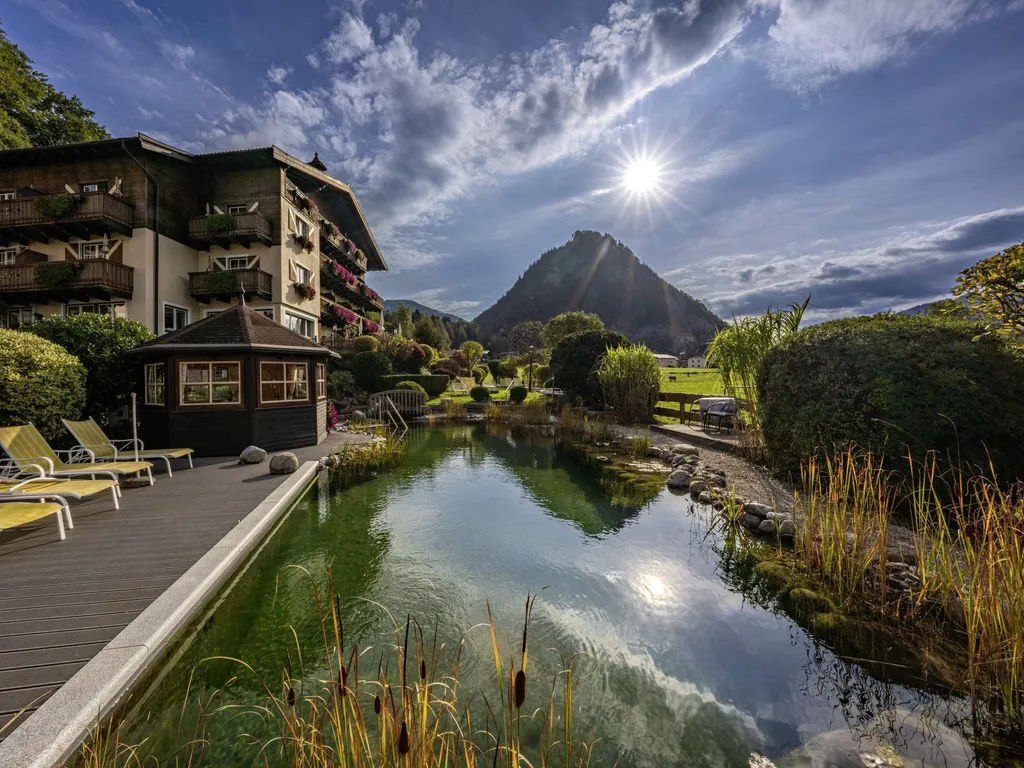 Aussenansicht mit Bergpanorama Garni Haus Sonnleitn