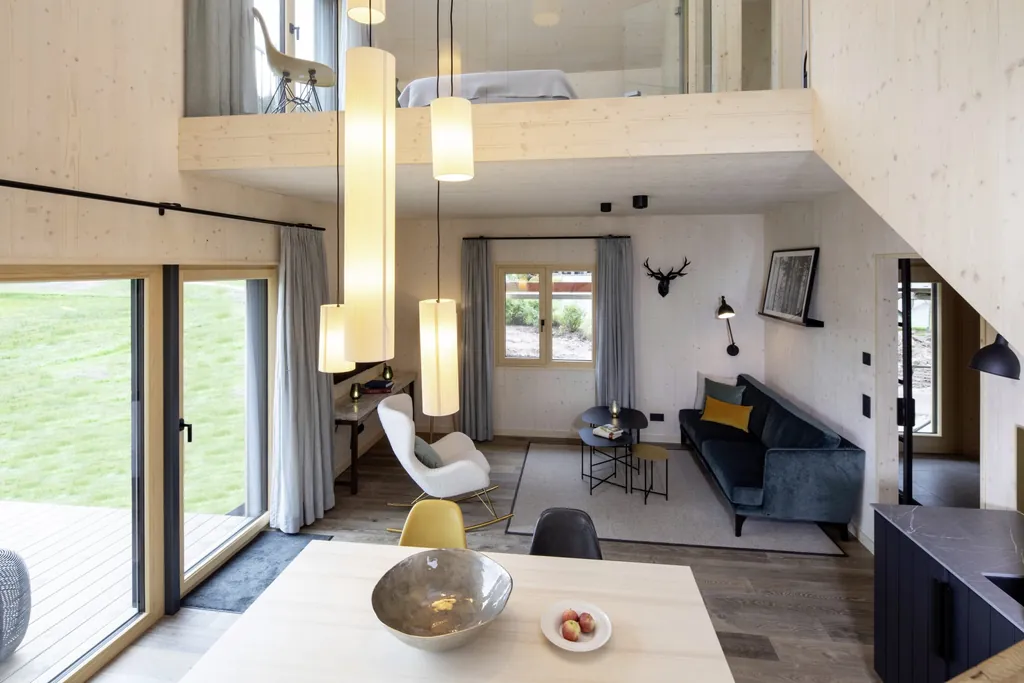 Wohn- und Schlafraum auf zweit Etagen