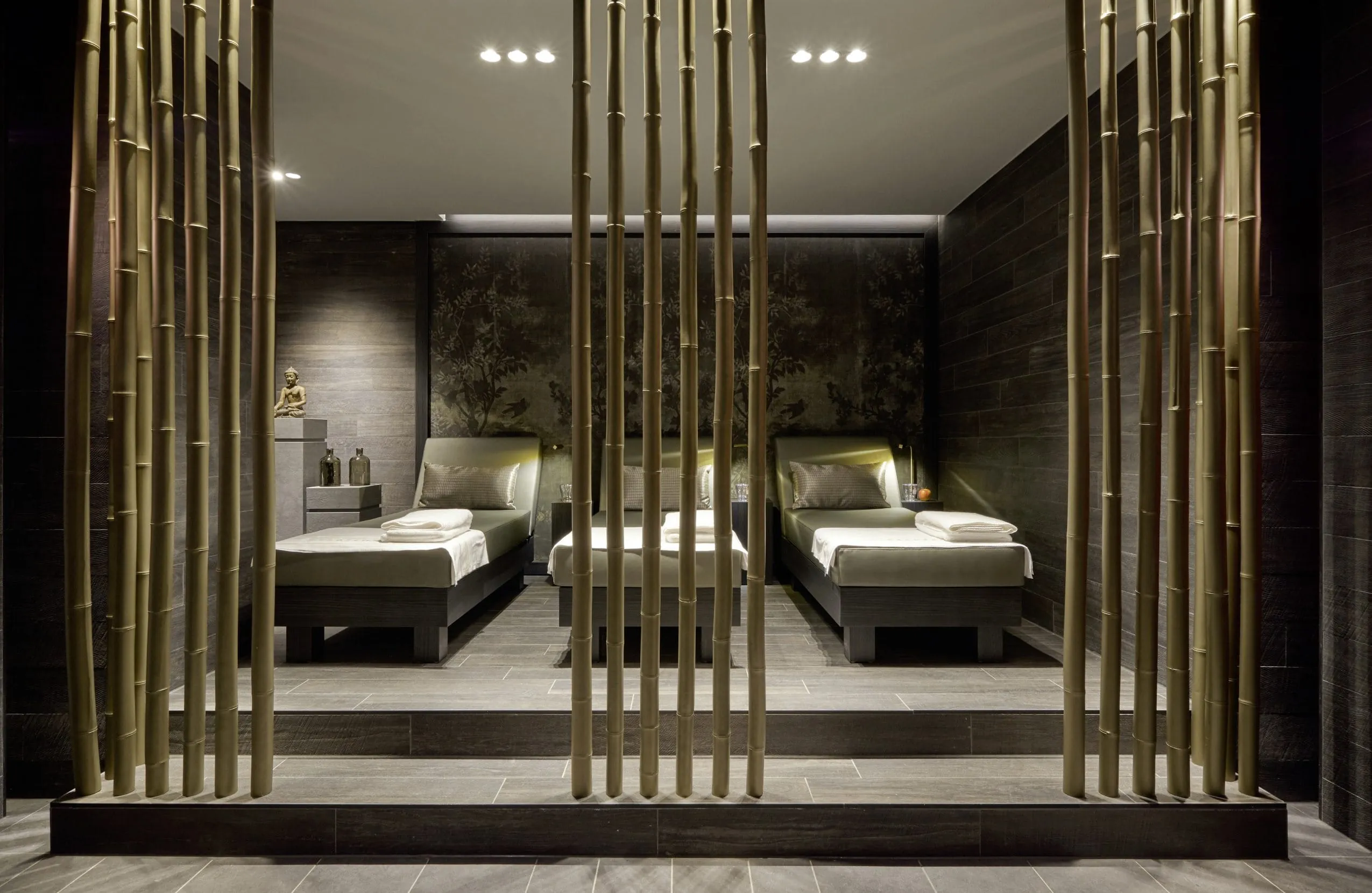 Spa mit Bambus-Sichtschutz im Luxus-Wellnesshotel Der &Ouml;schberghof in Deutschland