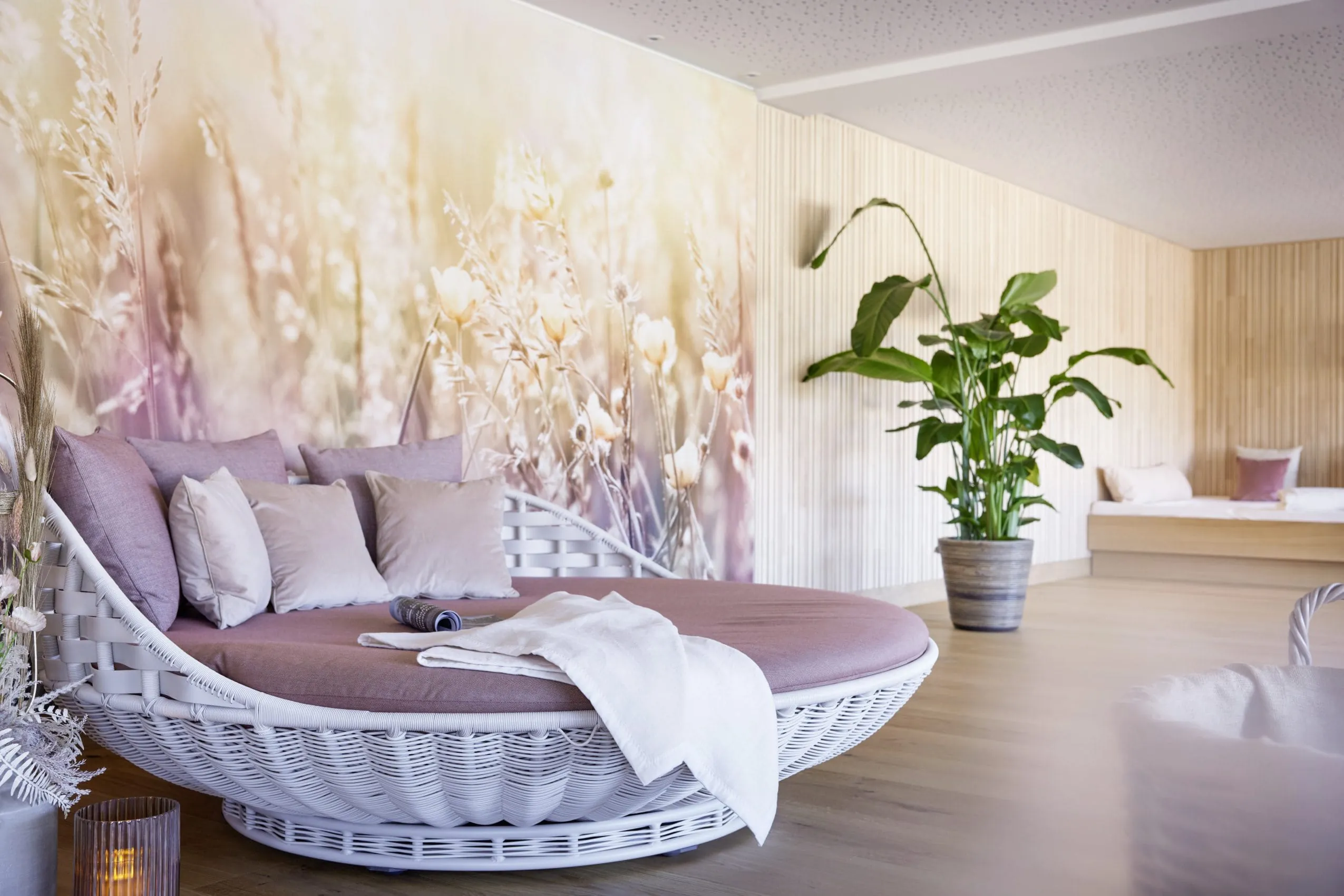 Spa Ruheraum Seeterrassen im Romantik und Wellness Hotel Deimann-Schmallenberg