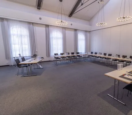 Tagungsraum Mozart mit U-Bestuhlung im nestor Hotel Ludwigsburg