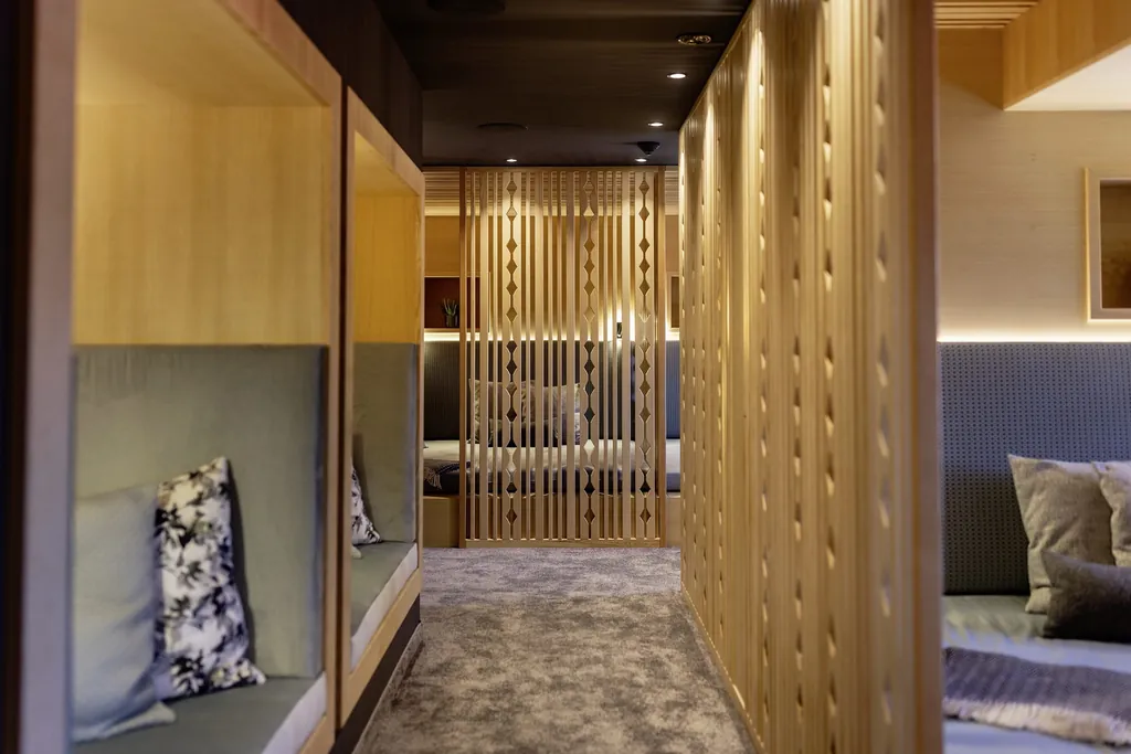 Gem&uuml;tliche Daybed-Kojen im Wellnesshotel Franks in Oberstdorf