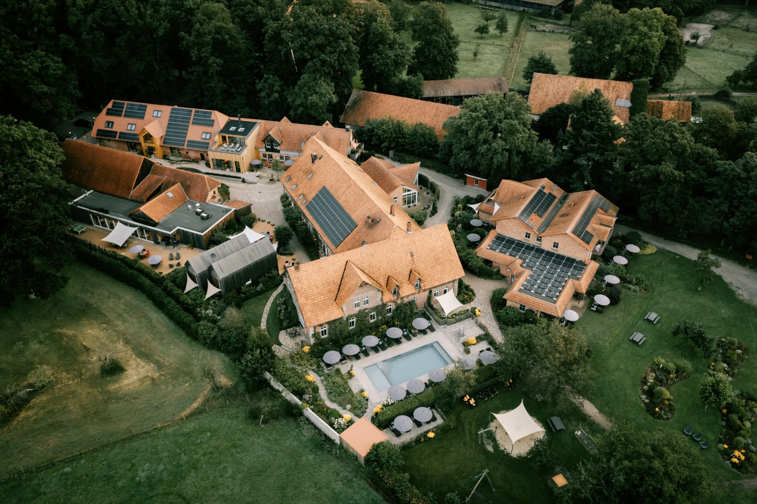 Gesamtansicht des Landhaus Averbeck von oben