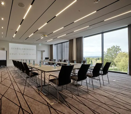 Konferenzbestuhlung U-Form im Hotel Öschberghof