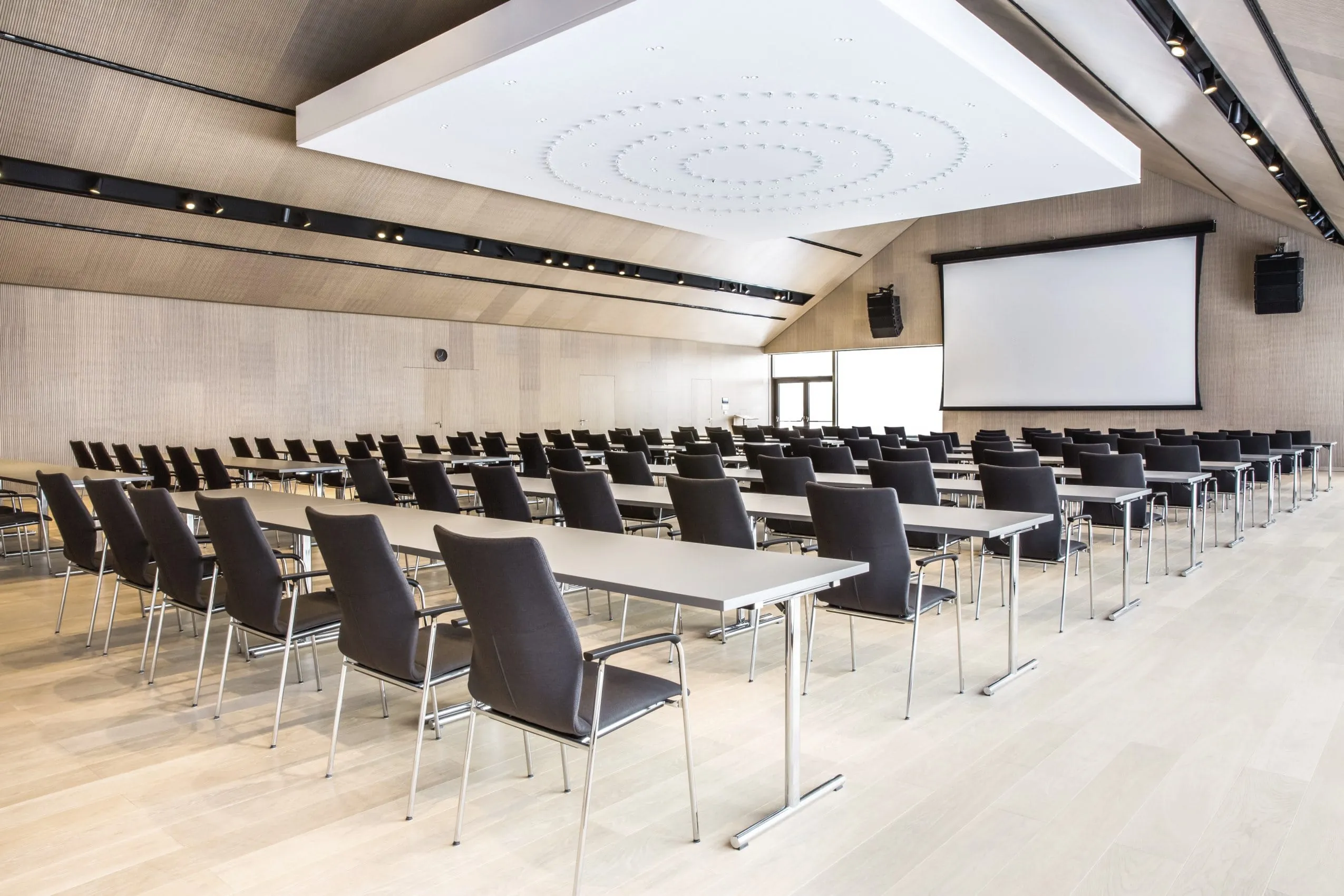 Bankettbestuhlung Parlament im Hotel &Ouml;schberghof