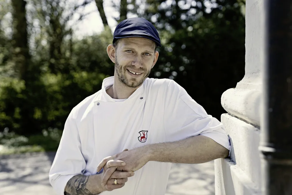 K&uuml;chenchef Boris Rommel des Sternerestaurants Le Cerf im Wald & Schlosshotel Friedrichsruhe