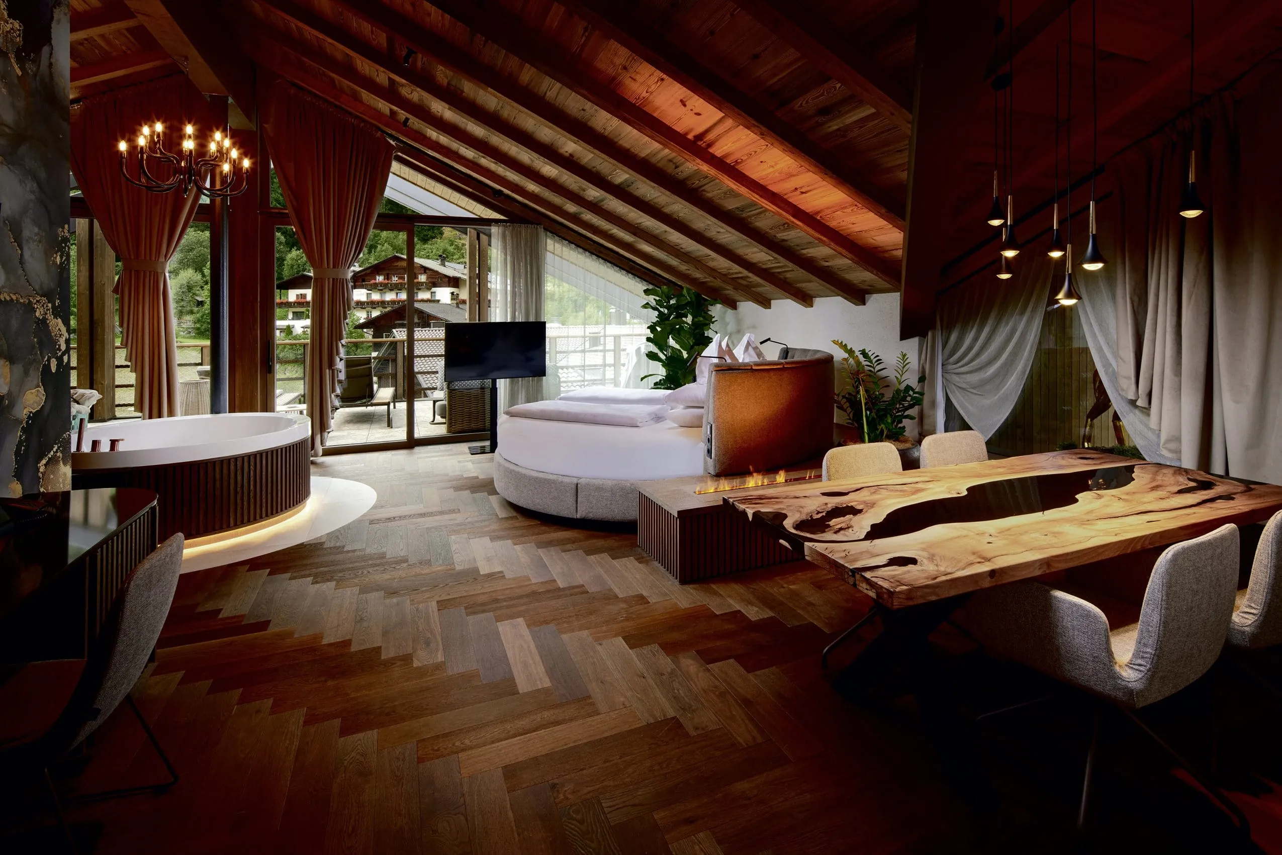 Sky Spa-Suite im Hotel Quelle mit runder Wanne und rundem Bett