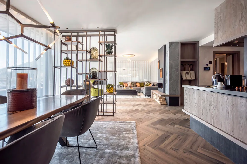 Exklusiver Wohnraum im Quellenhof Luxury Resort Passeier mit hochwertigem Interieur