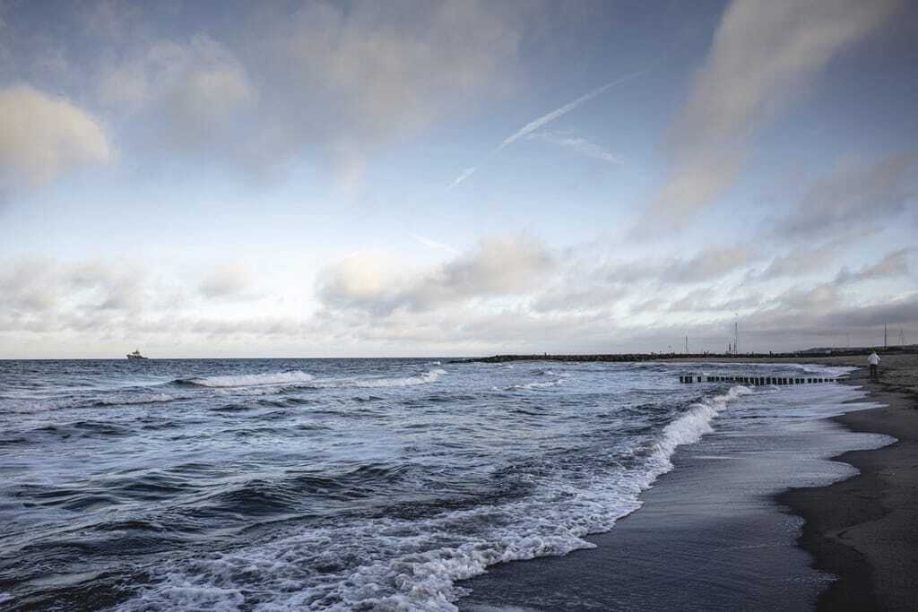 Blick auf das Meer an der Ostsee in der Nähe der Villa Astoria
