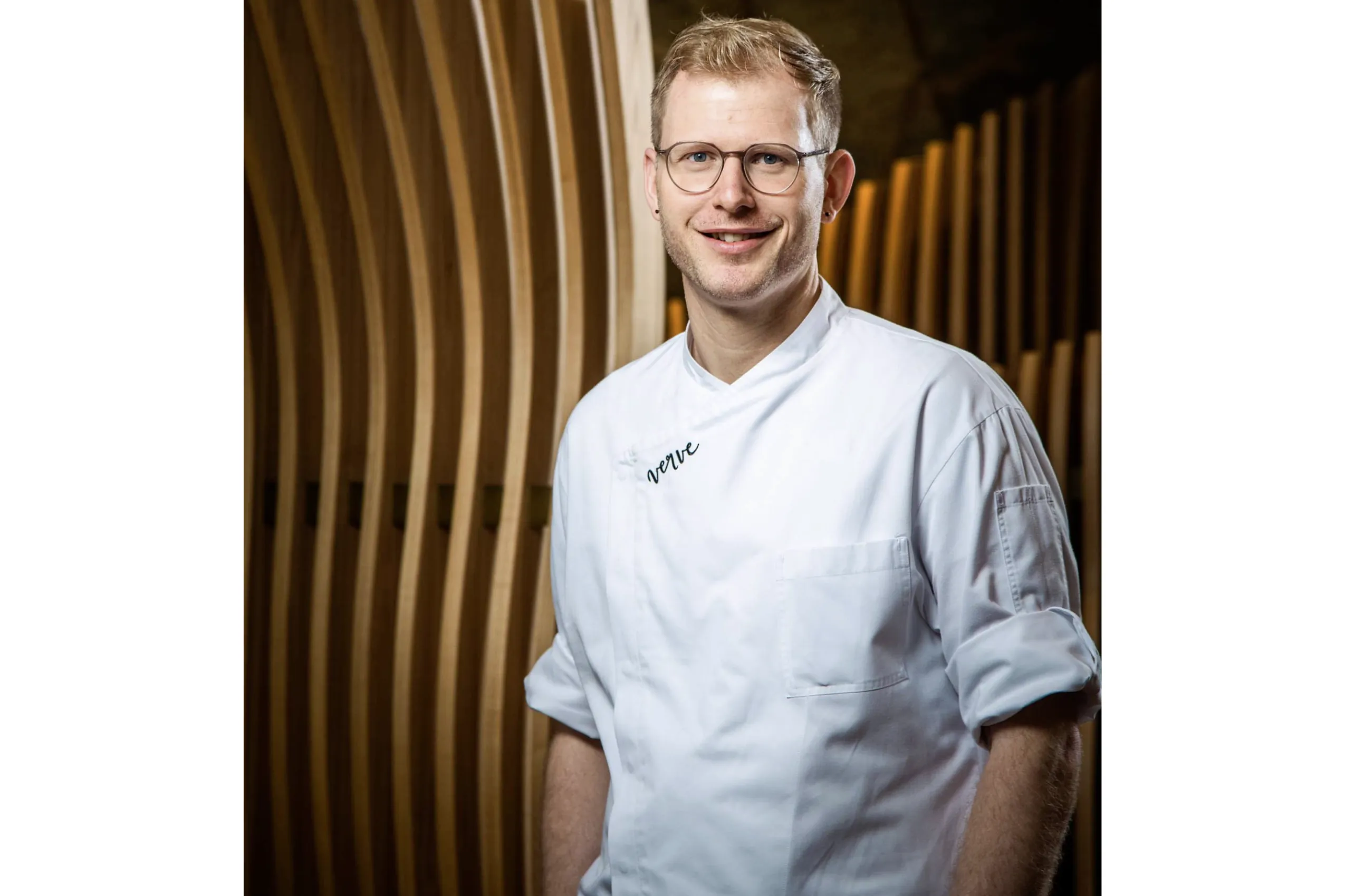 Portr&auml;t des K&uuml;chenchefs Sebastian Titz des Hotels mit Sternek&uuml;che Verve by sven im Grand Resort Bad Ragaza