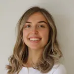 Portraitfoto von Bettina Schmid