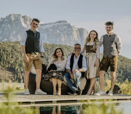 Inhaberfamilie Plieger des Chalet Resort ZU KIRCHWIES